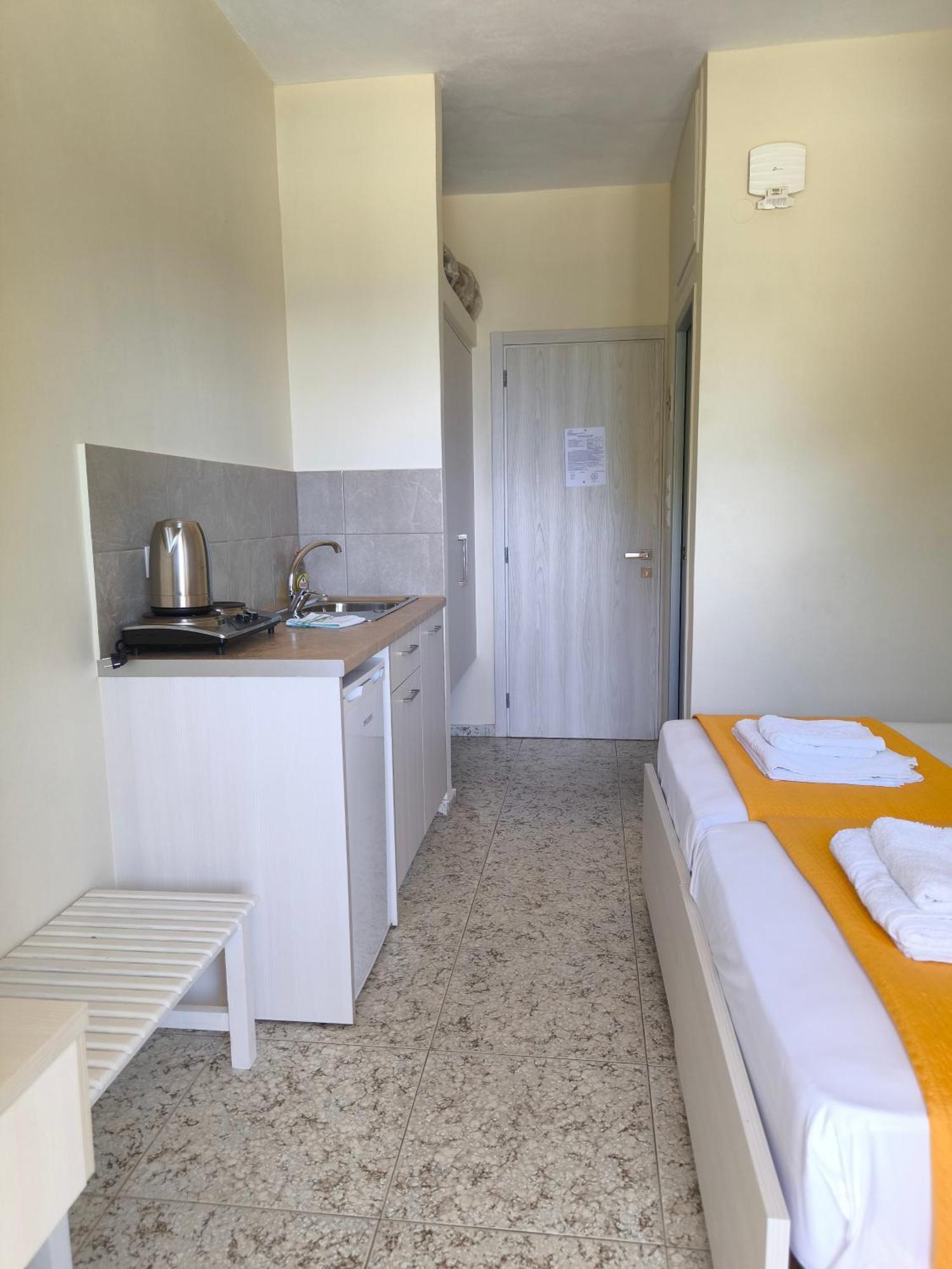 Alexia Rooms Palaiochora Phòng bức ảnh