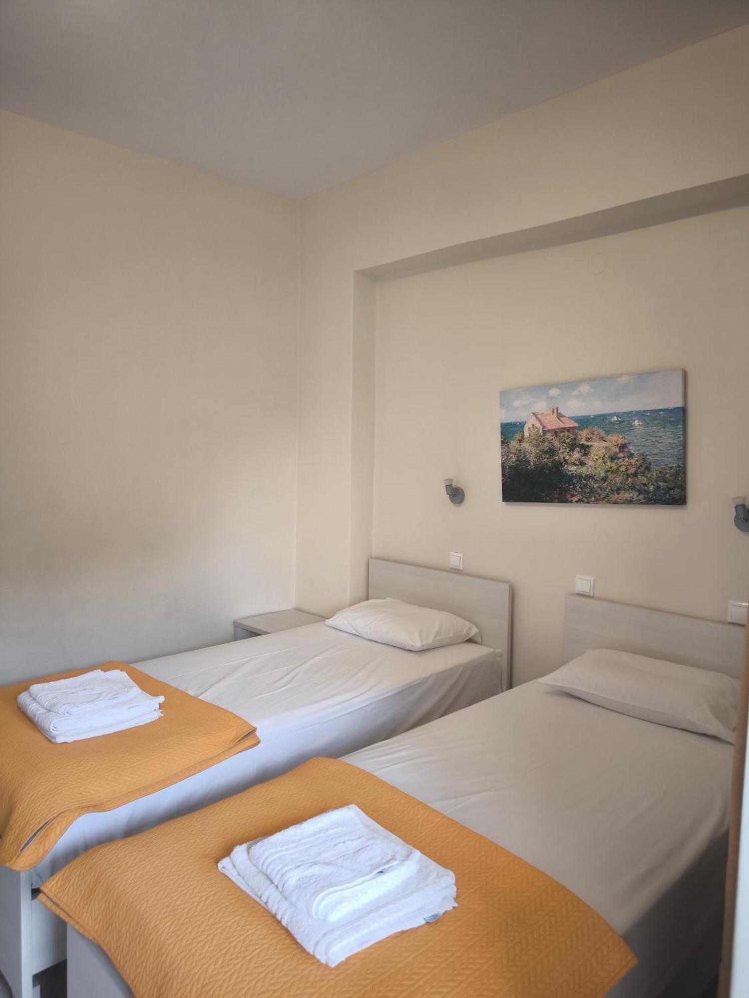 Alexia Rooms Palaiochora Ngoại thất bức ảnh